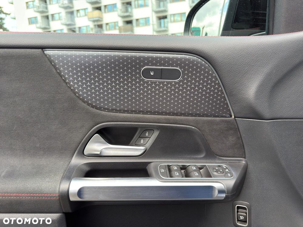 Mercedes-Benz GLB 200 d AMG Line 8G-DCT - 15