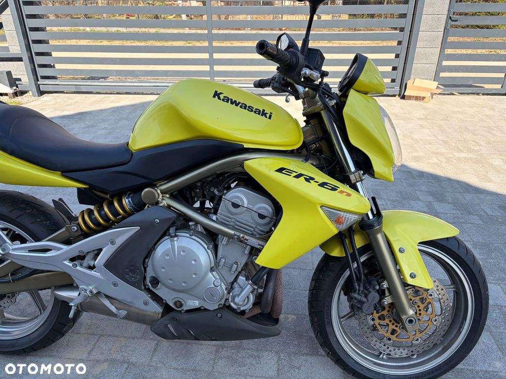 Kawasaki ER - 9