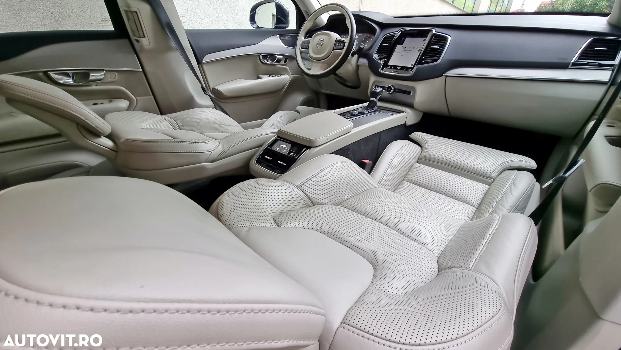 Volvo XC 90 D5 AWD Geartronic Inscription - 24