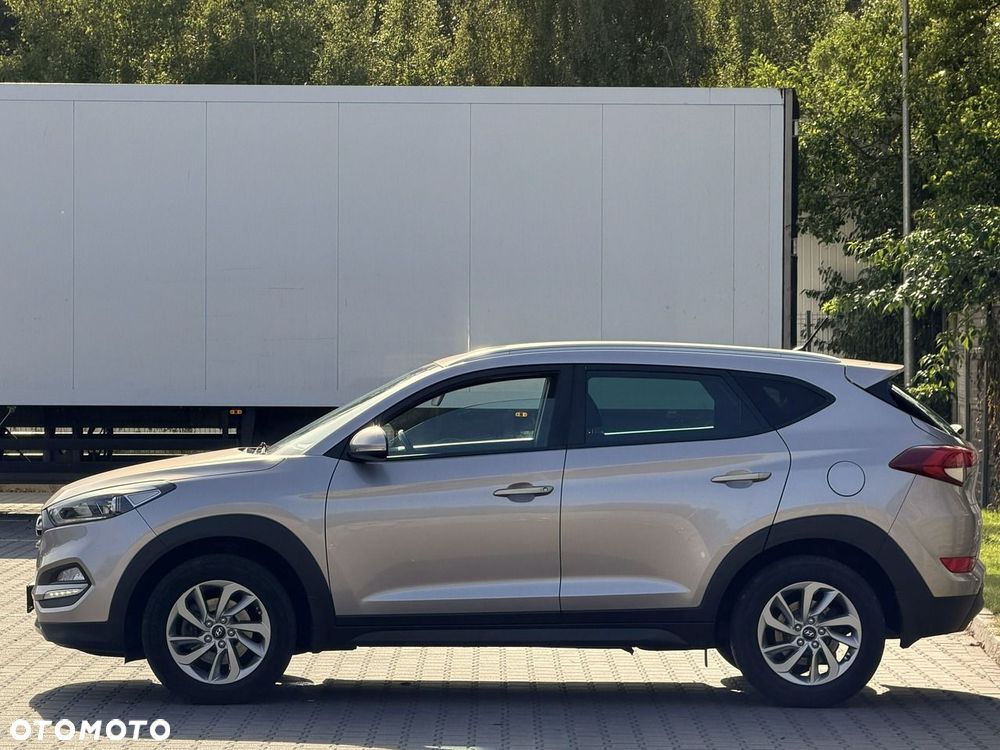 Hyundai Tucson blue 1.7 CRDi 2WD Style - 24