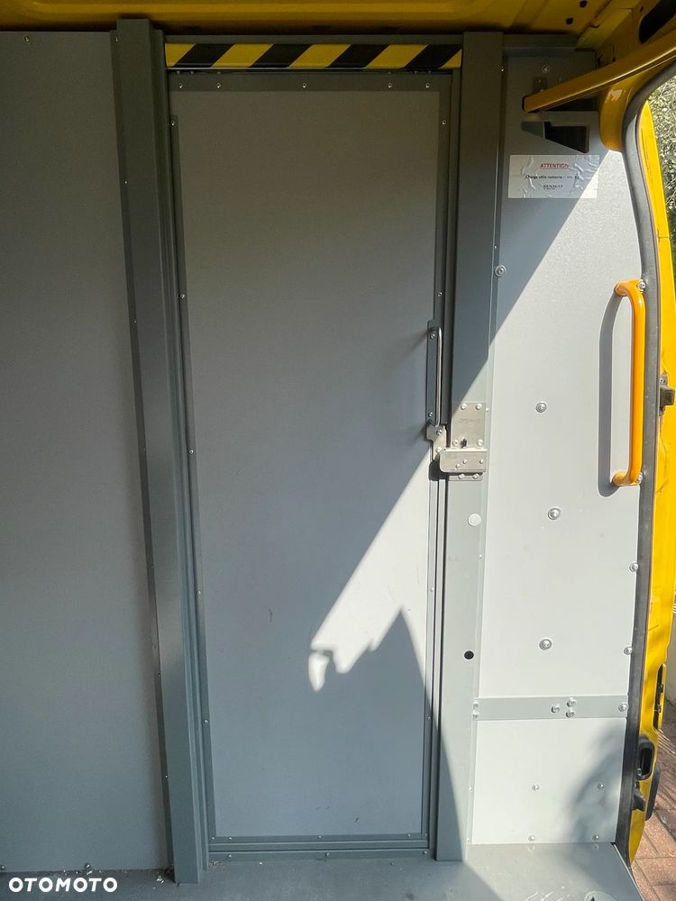 Renault e-Master - 16