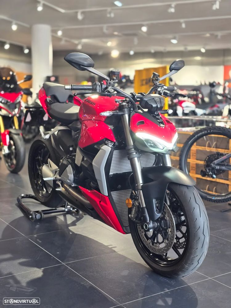 Ducati Streetfighter V2 - 5
