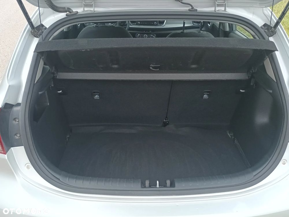 Kia Rio - 26