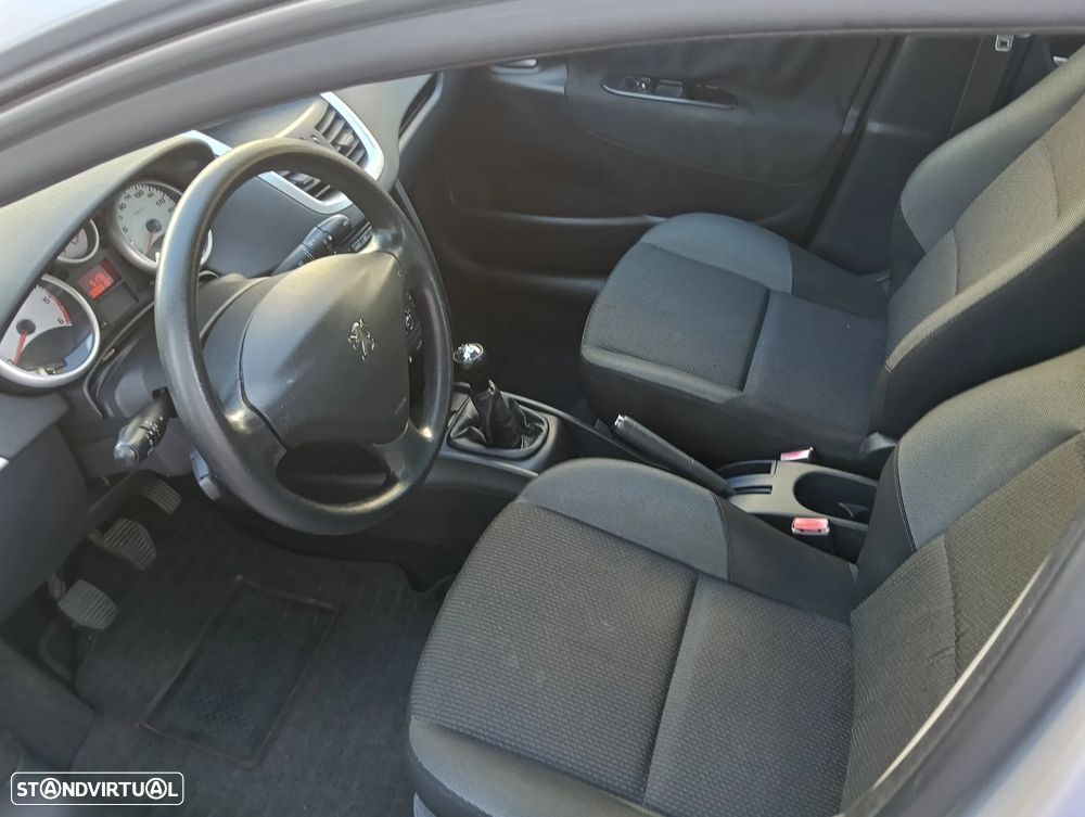 Peugeot 207 1.4 HDi Active - 23