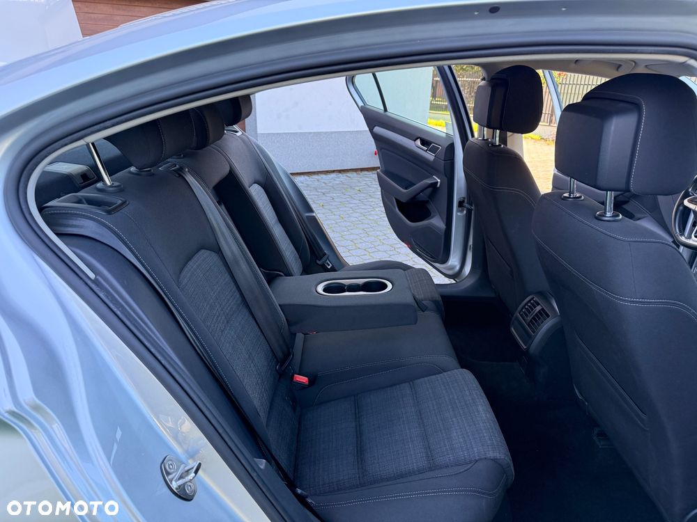 Volkswagen Passat 1.5 TSI EVO Business DSG - 23
