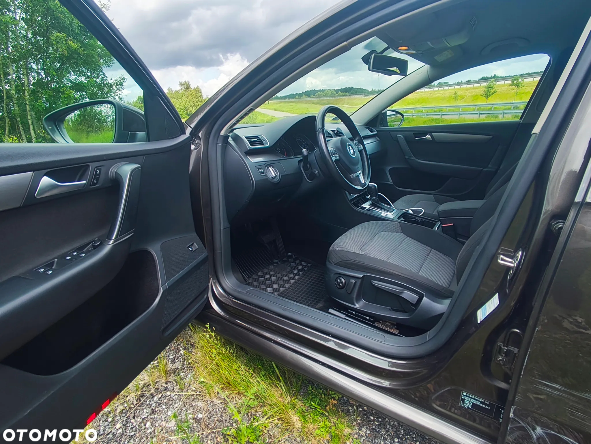 Volkswagen Passat 2.0 TDI Comfortline DSG - 14