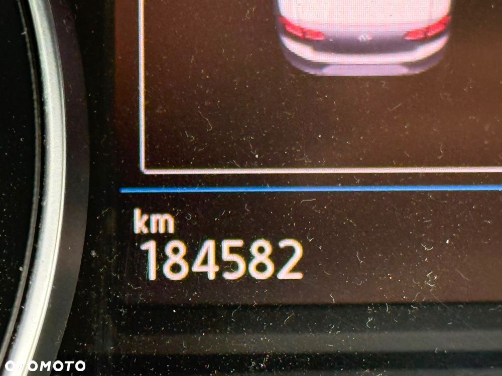 Volkswagen Passat - 16