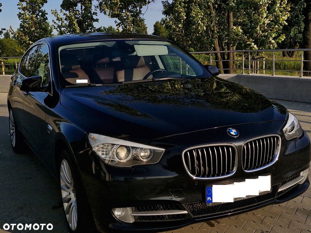 BMW 5GT - 4