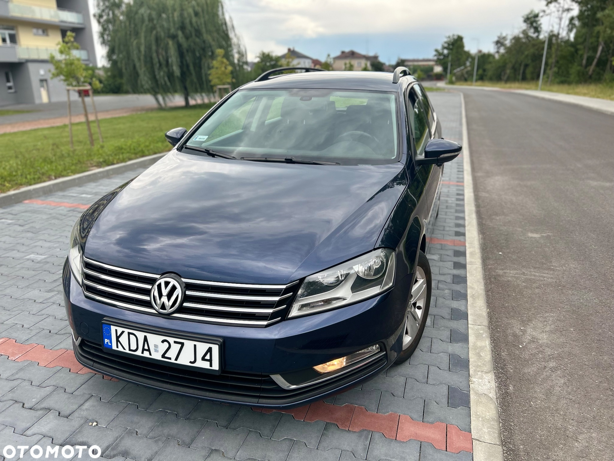 Volkswagen Passat - 4