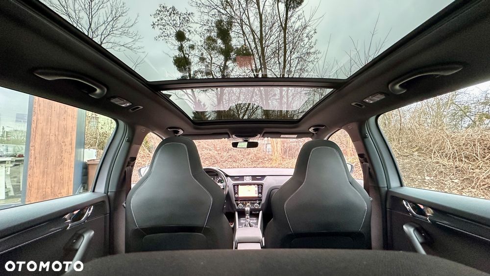 Skoda Octavia 2.0 TDI DSG RS - 19