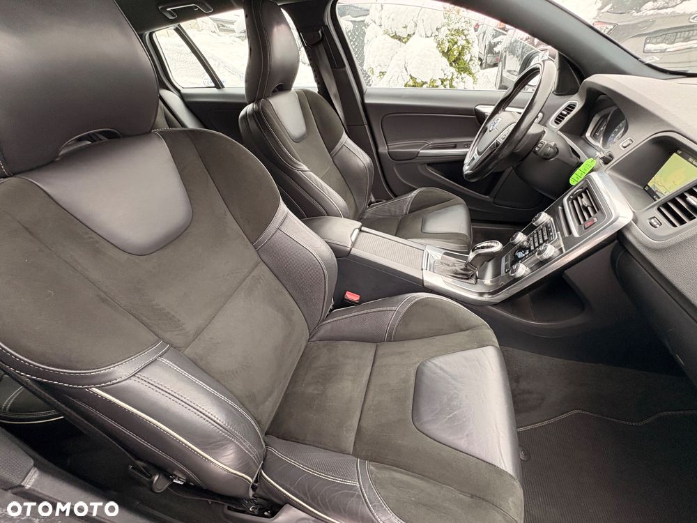 Volvo V60 D4 Geartronic RDesign - 28