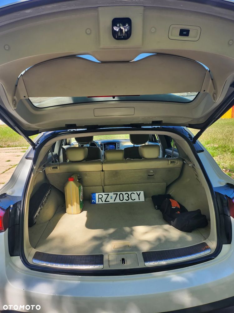 Infiniti Q70 3.0d S - 6