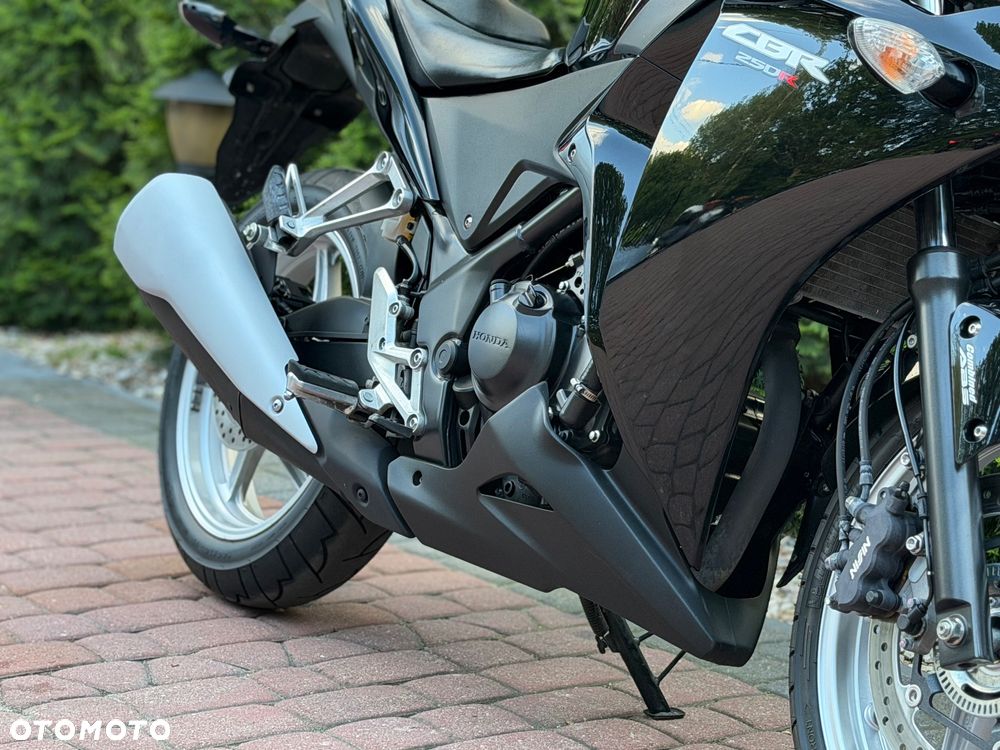 Honda CBR - 12