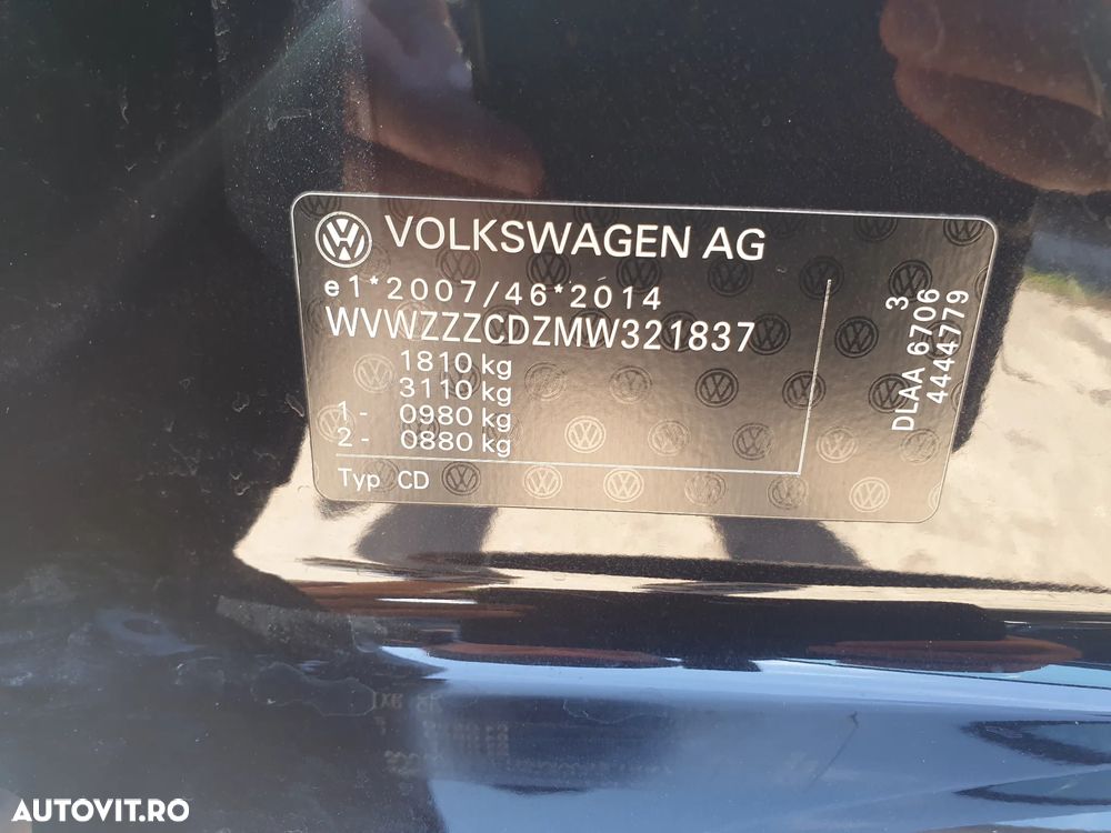 Volkswagen Golf 1.0 eTSI DSG MHEV Life - 36