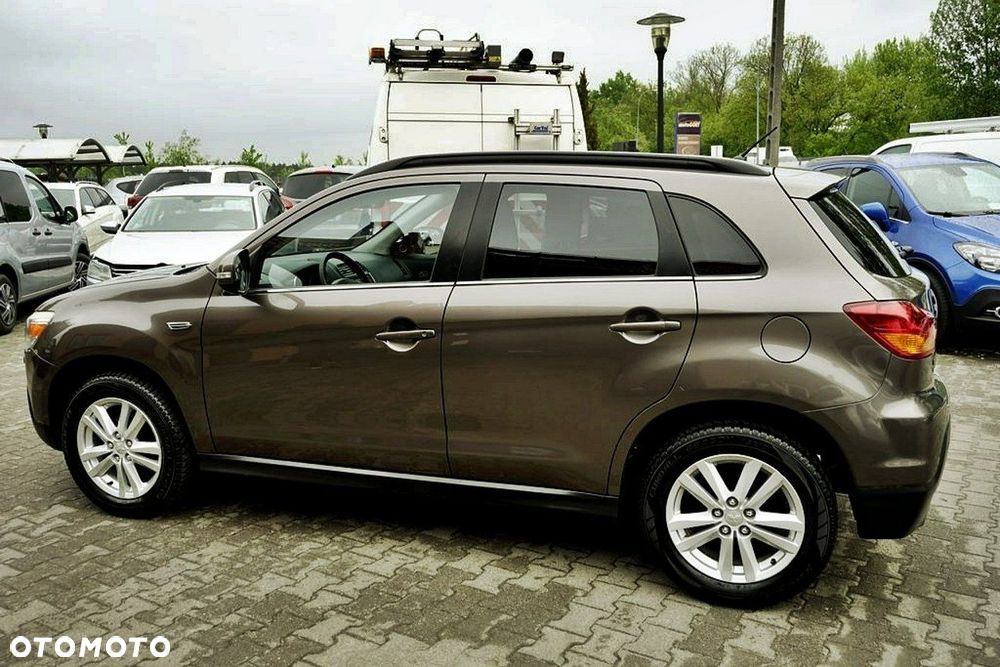 Mitsubishi ASX - 5