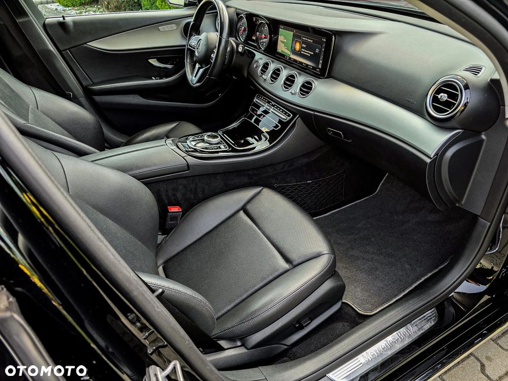 Mercedes-Benz Klasa E 220 d 9G-TRONIC - 36