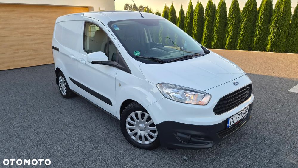 Ford Transit Courier - 20