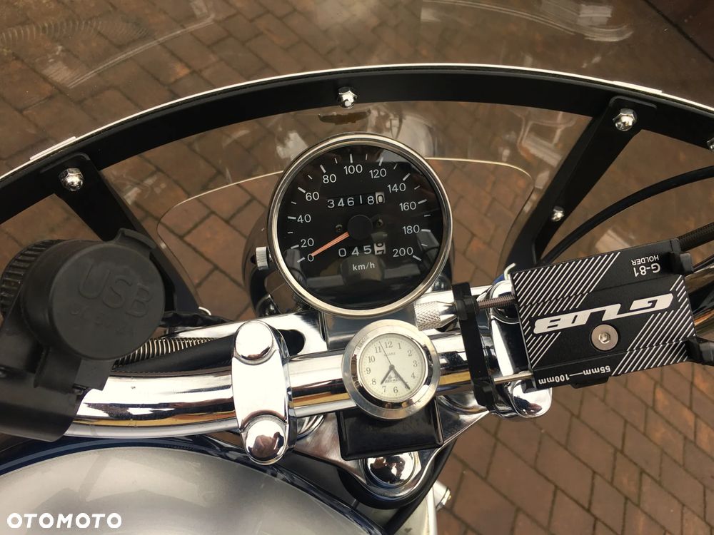 Suzuki Intruder - 21