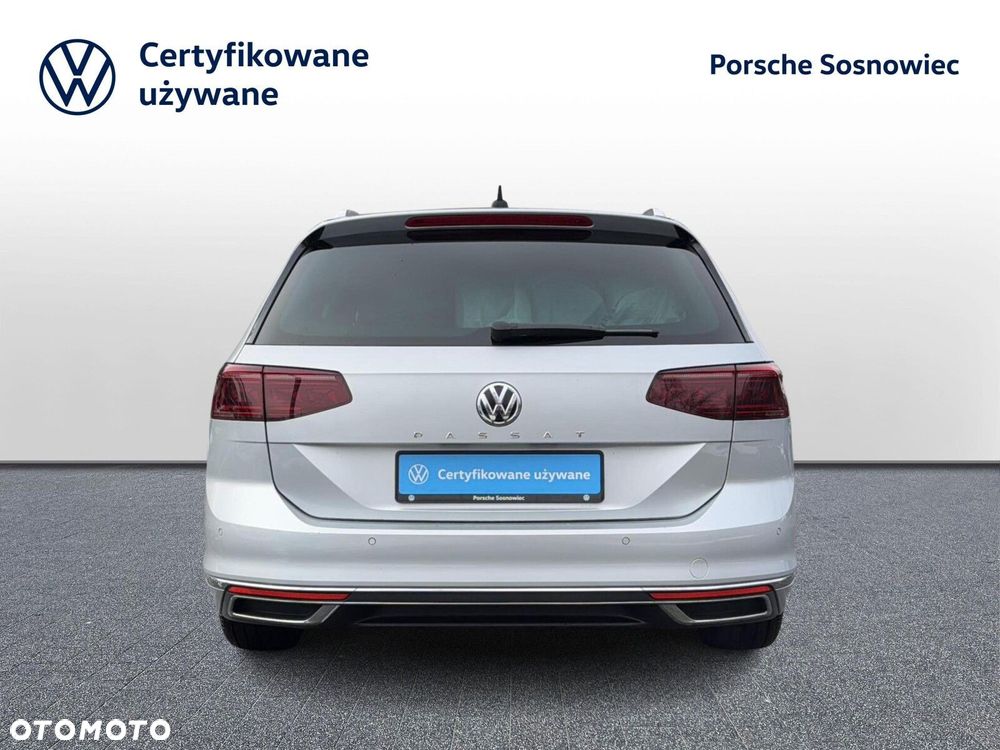 Volkswagen Passat - 4
