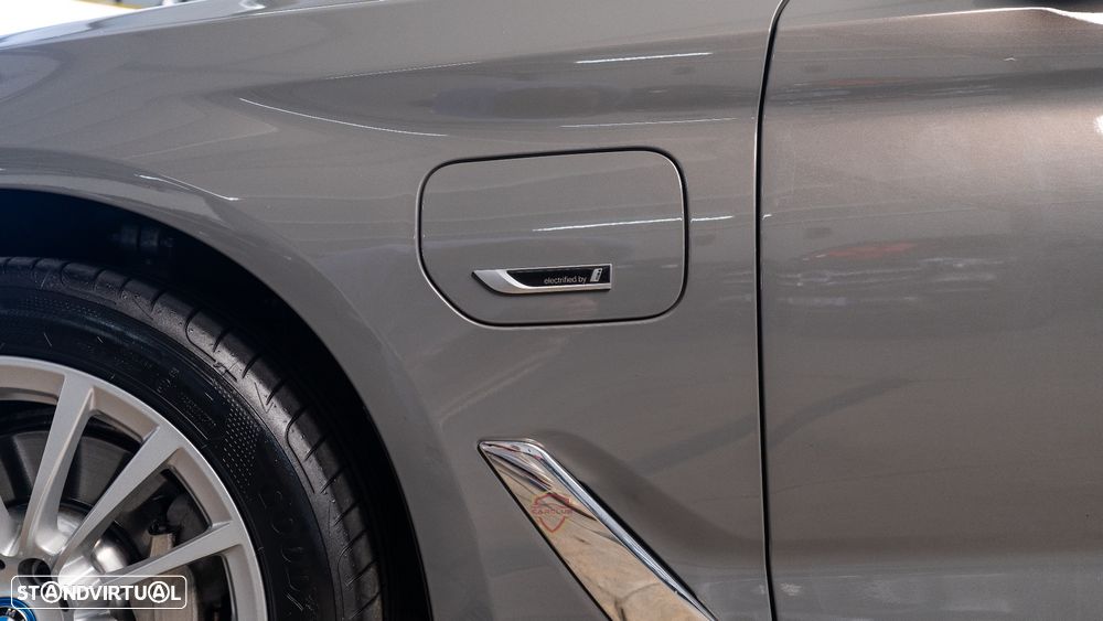 BMW 520 e - 16