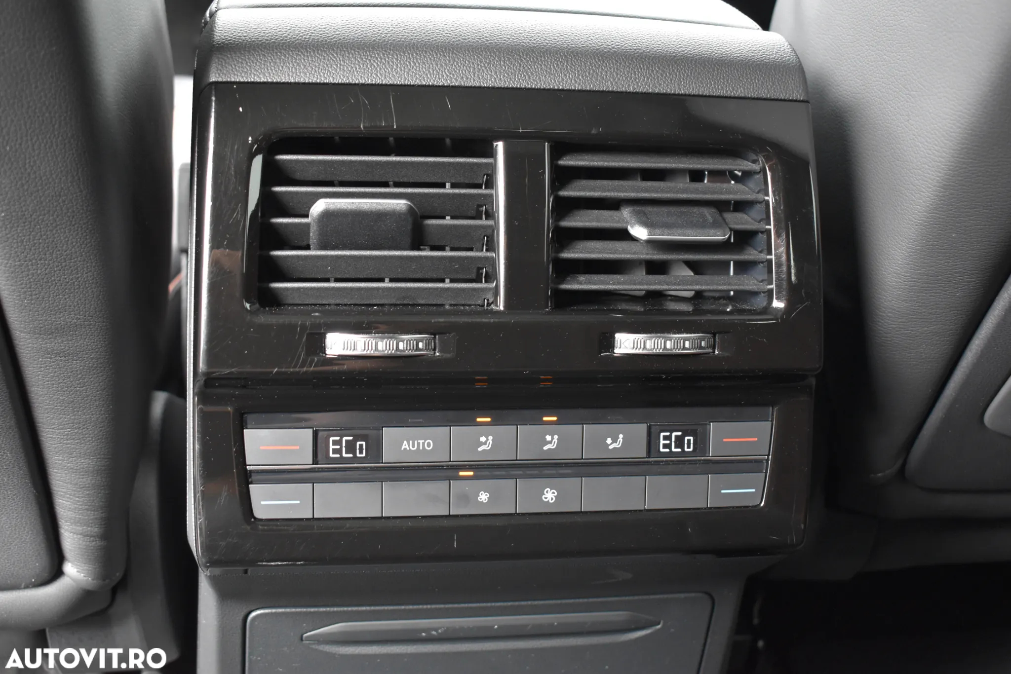 Volkswagen Touareg 3.0 V6 TDI 4Motion DPF Automatik Atmosphere - 9