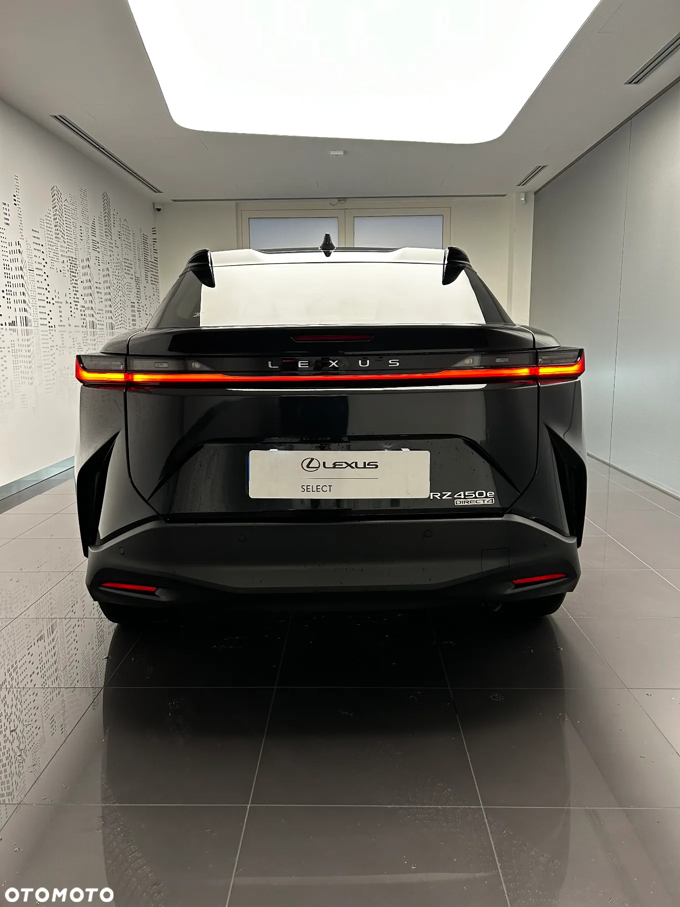 Lexus RZ - 7