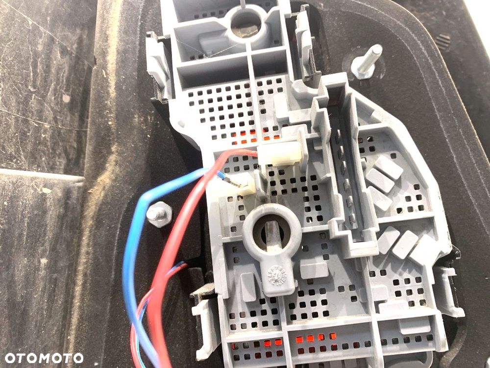 LAMPA PRAWY TYŁ  MERCEDES-BENZ KLASA GLK (X204) 2008 - 2015 220 CDI (204.902) 125 kW [170 KM] olej - 5