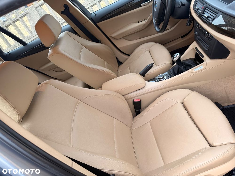 BMW X1 sDrive18d - 16