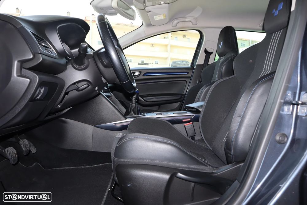 Renault Mégane Sport Tourer 1.5 dCi GT Line J18 - 17