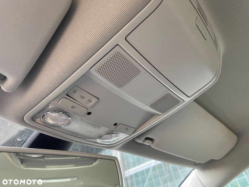 Volkswagen Passat 2.0 TDI Comfortline - 40