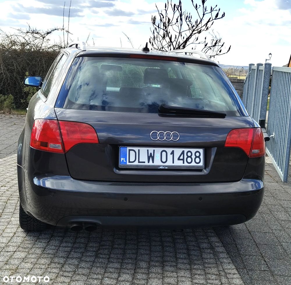 Audi A4 Avant 2.0 TDI DPF - 8