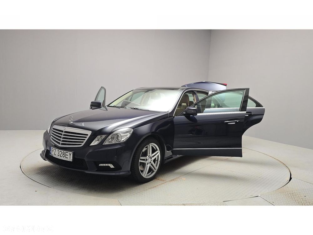 Mercedes-Benz Klasa E - 9