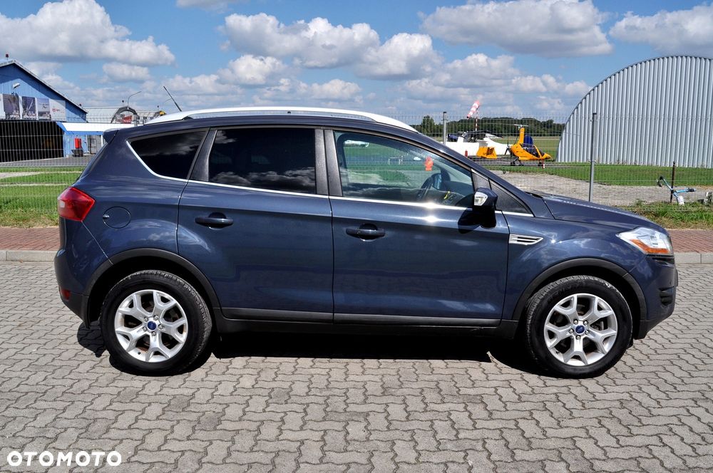 Ford Kuga 2.0 TDCi 2x4 Titanium - 12