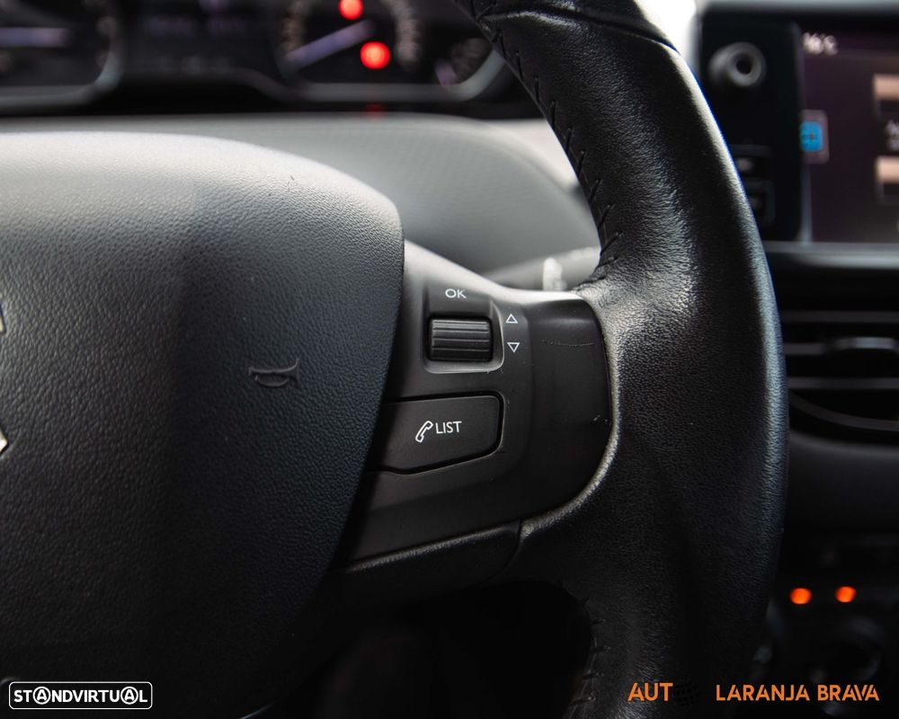 Peugeot 2008 1.2 PureTech Allure - 30