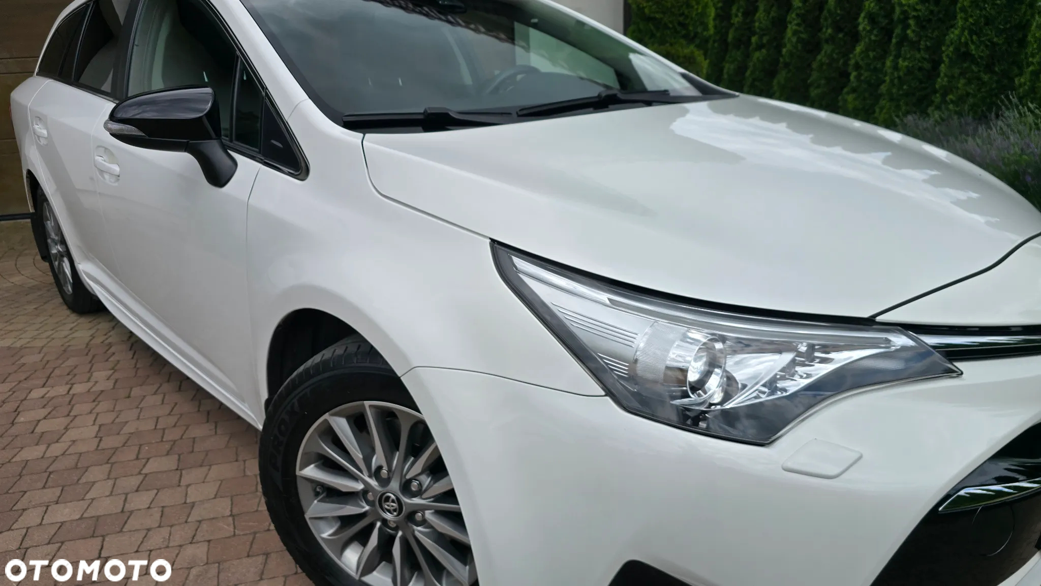 Toyota Avensis - 13