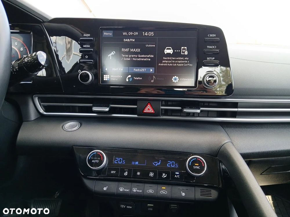 Hyundai Elantra 1.6 Smart CVT - 21