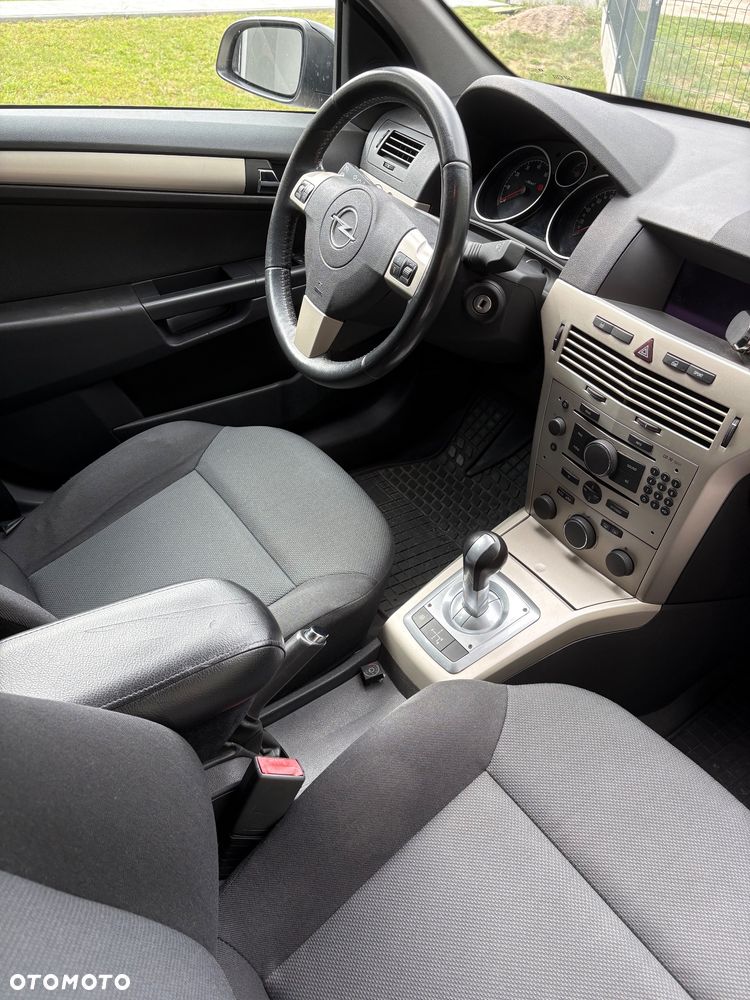 Opel Astra 1.6 Essentia EasyTronic - 17