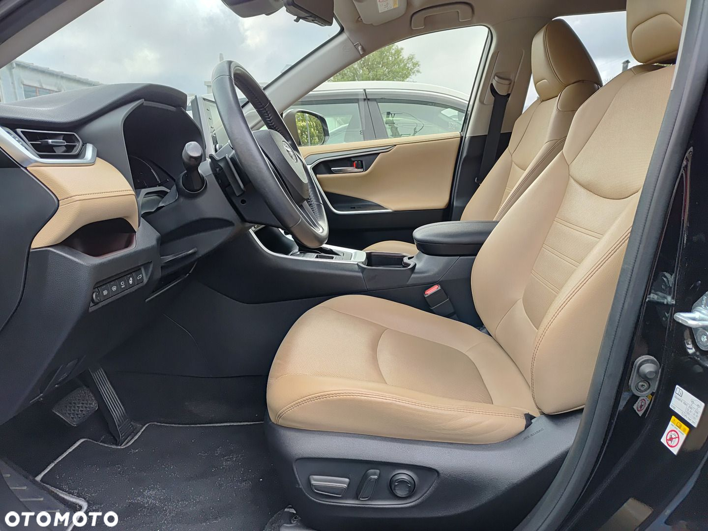 Toyota RAV4 - 12
