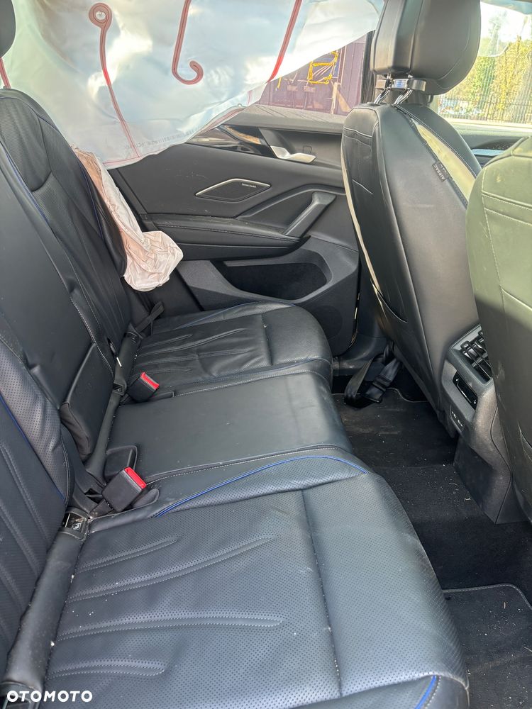 Volkswagen Tiguan - 12