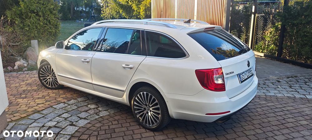 Skoda Superb 2.0 TDI 4x4 L&K DSG - 19