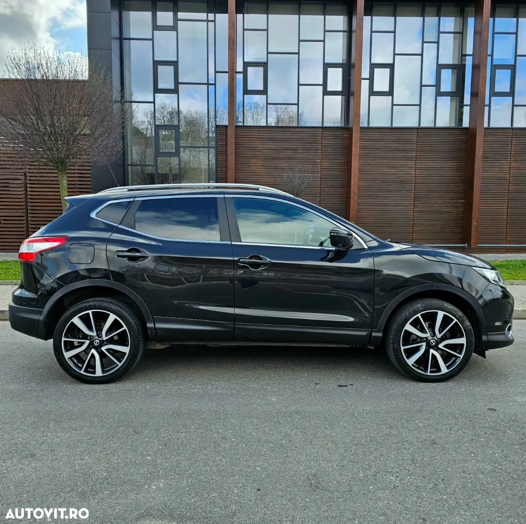 Nissan Qashqai 1.6 DCI ALL-MODE 4x4i TEKNA+ - 4