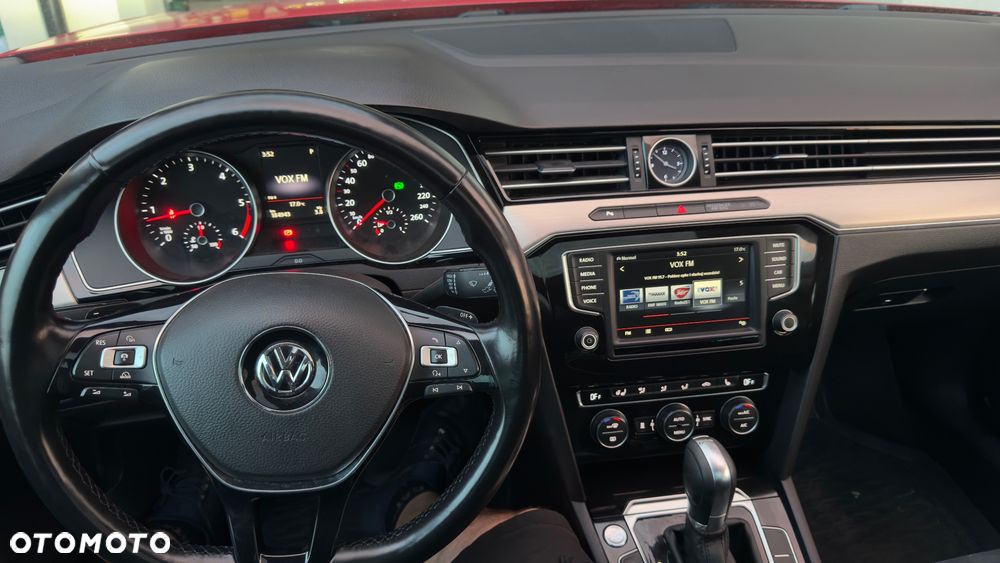 Volkswagen Passat - 10