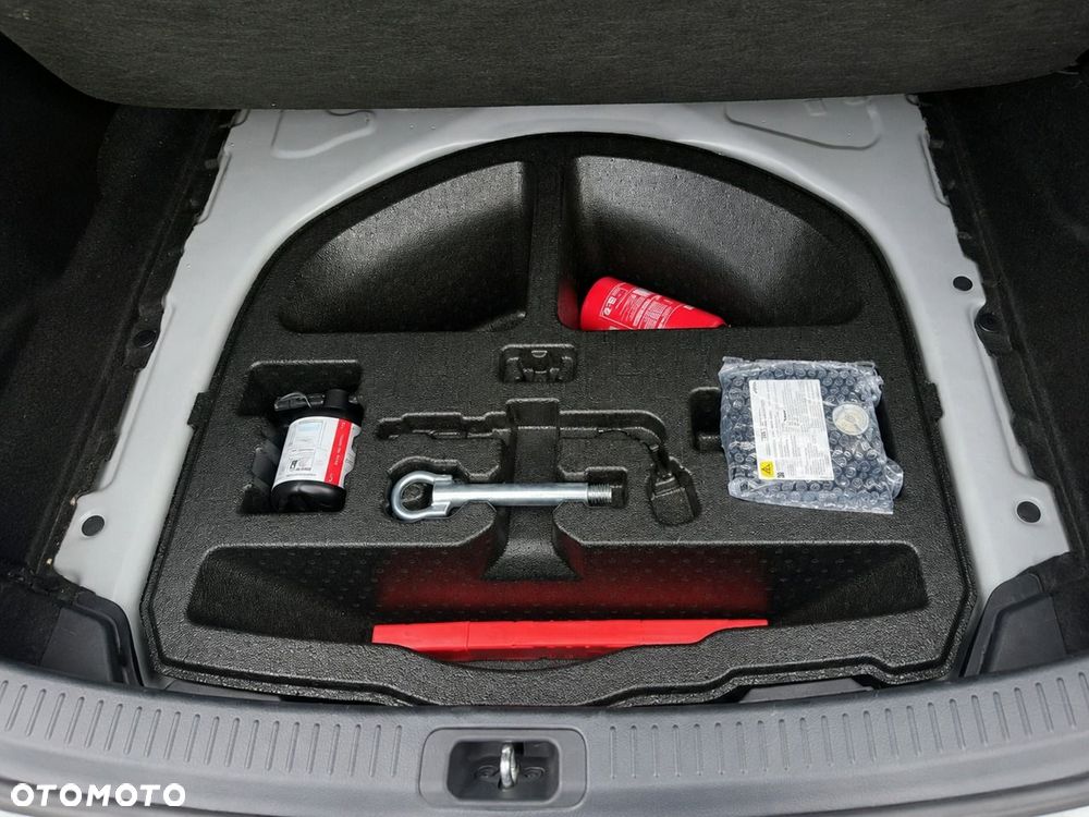 Toyota Corolla - 12