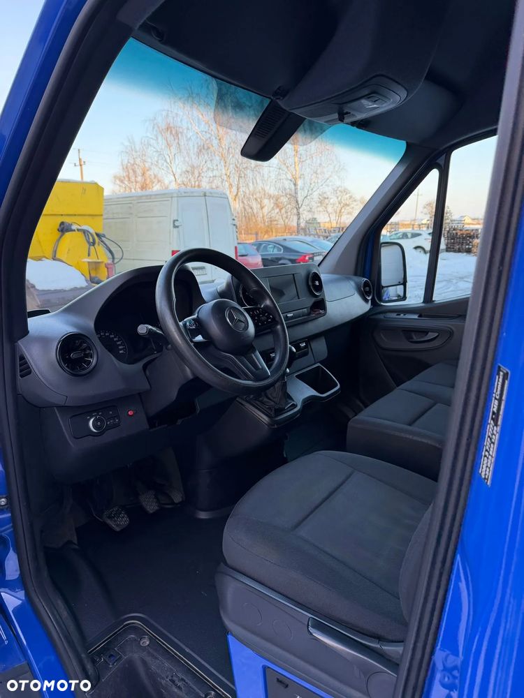 Mercedes-Benz Sprinter - 8