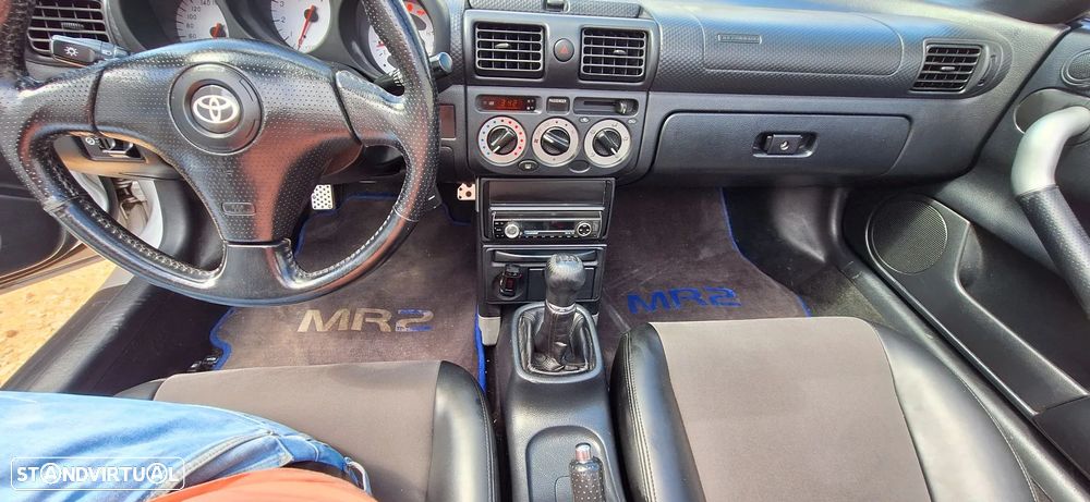 Toyota MR2 Roadster - 28
