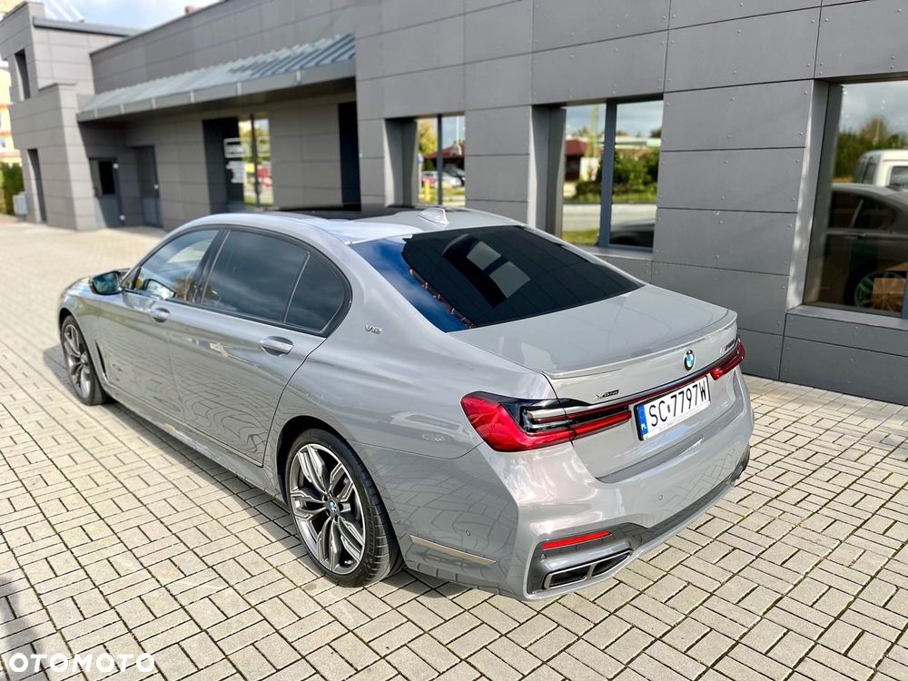 BMW Seria 7 M760Li xDrive - 10