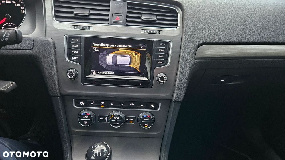 Volkswagen Golf 1.4 TSI BlueMotion Technology Comfortline - 27