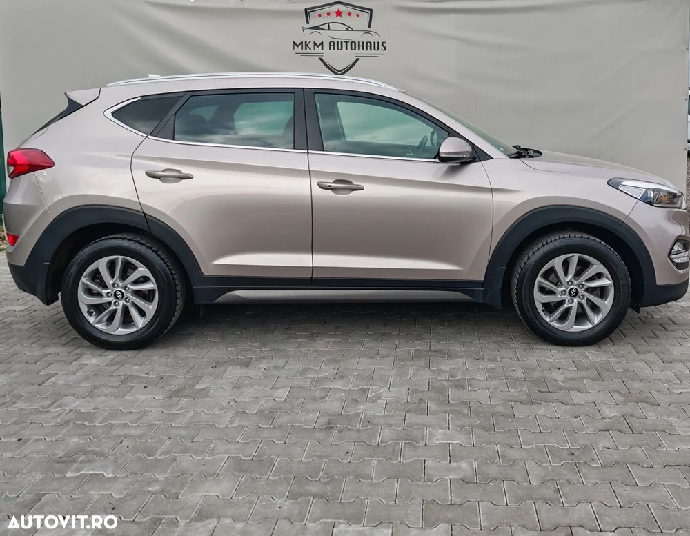 Hyundai Tucson 2.0 CRDI 4WD Automatik Style - 4