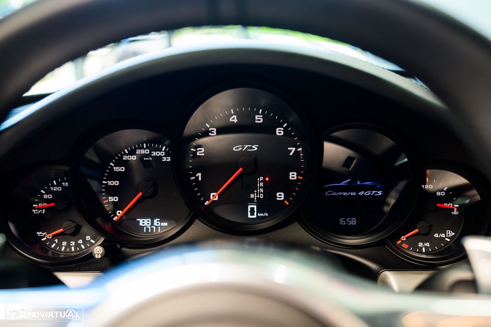 Porsche 911 (991) Carrera 4 GTS PDK - 18