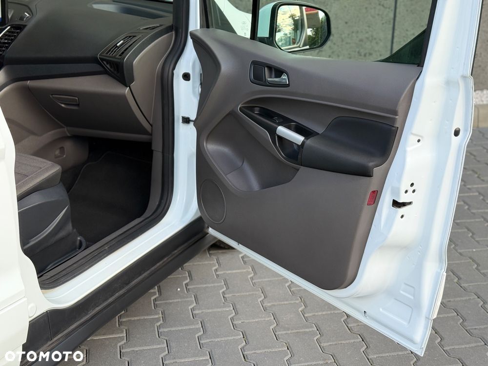 Ford Tourneo Connect 1.5 EcoBlue Titanium - 21